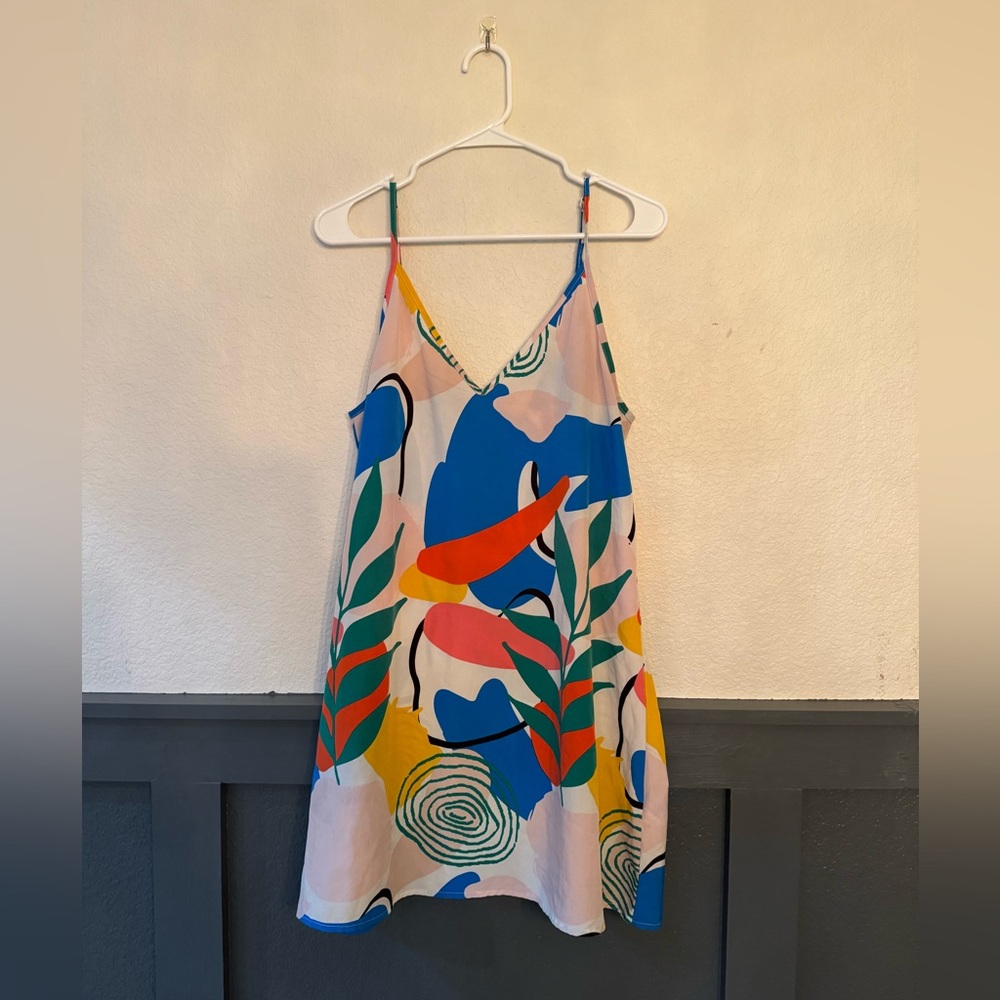 V-Neck Swing Dress | Size Large